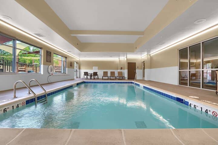 Pool 40 of 52