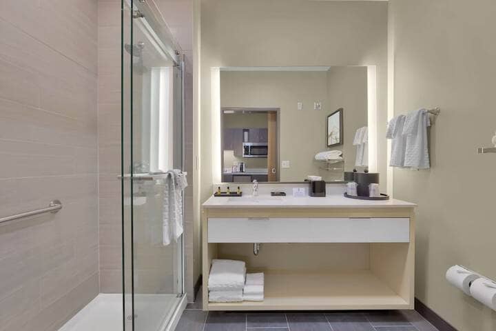Room 35 of 52
