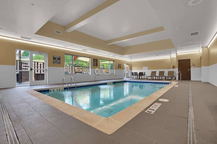 Pool 41 of 52