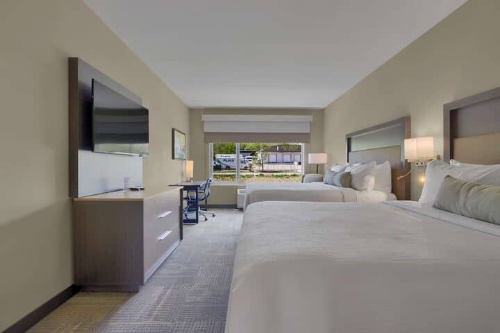 Room 16 of 52